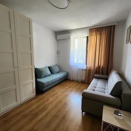 Appartement Trinity & Pool With Near Center