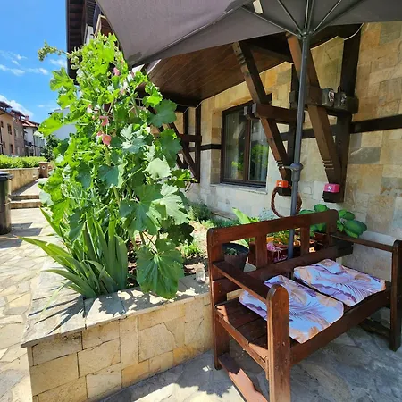 Trinity & Pool With Near Center Appartement *