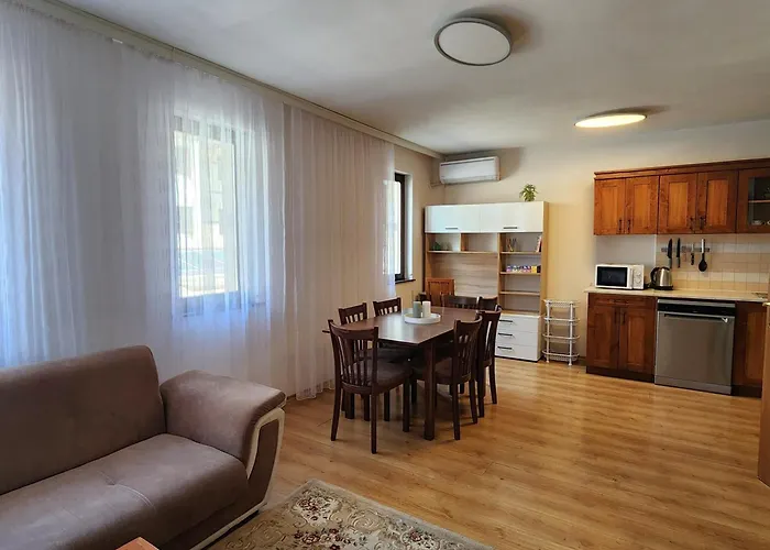 Apartment Trinity & Pool With Near Center Bansko