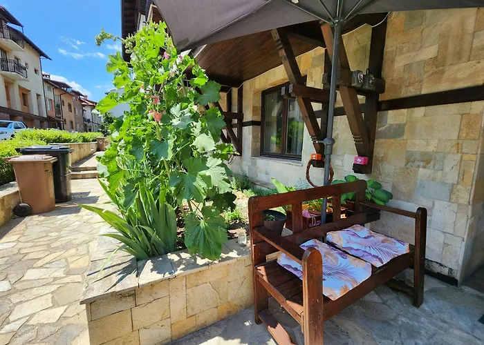 Trinity & Pool With Near Center Apartment *